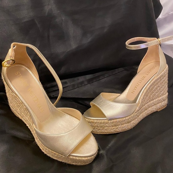 Stuart Weitzman Gold & Tan Wedges - Picture 2 of 7